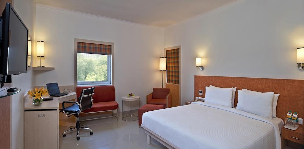 Nirwana Hometel Jaipur- A Sarovar Hotel Buitenkant foto